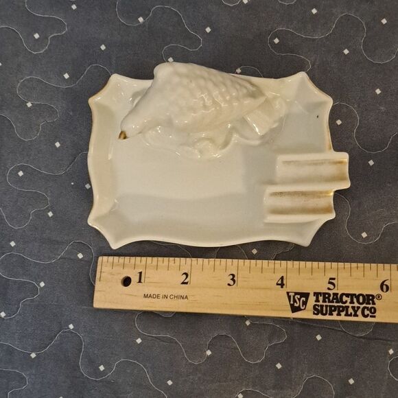 Gold Castle Cermaic gold trim with bird ashtray - Picture 4 of 4
